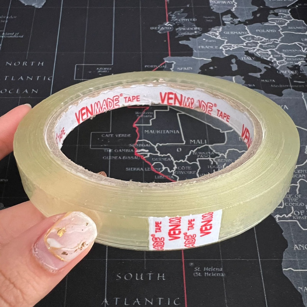 

ISOLASI / SELOTIP KECIL / LAKBAN MURAH 1/2 INCH x 100 YARD / 12 MM