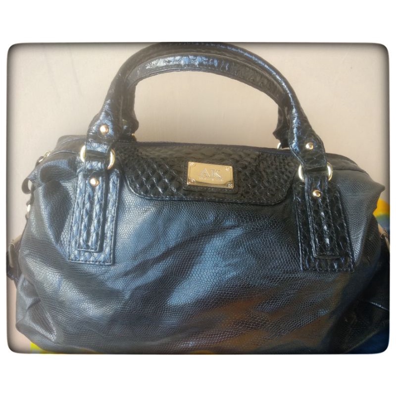 Tas Preloved AK Hitam