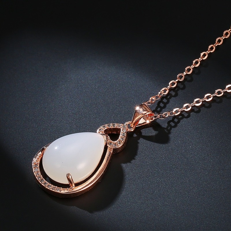 [Ready Stock]Fashion Gold-Plated Inlaid Jade Water Drop Pear-Shaped Pendant Necklace