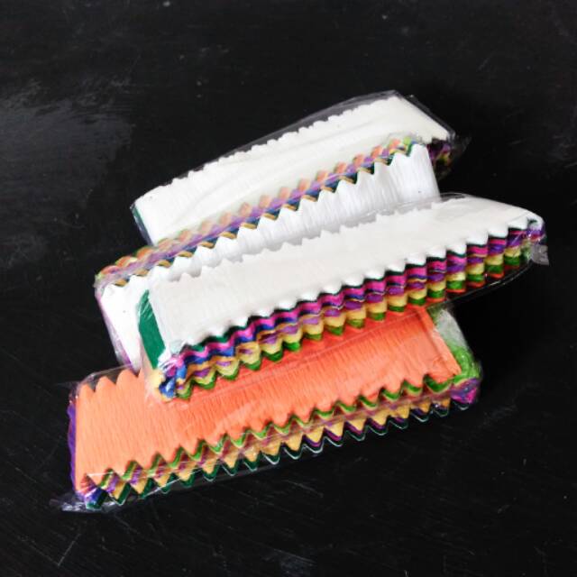 

Kertas krep potong warna warni