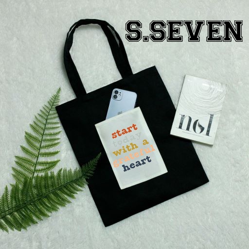 TOTE BAG KANVAS / TOTE BAG HITAM / TOTE BAG RAINBOW WORD