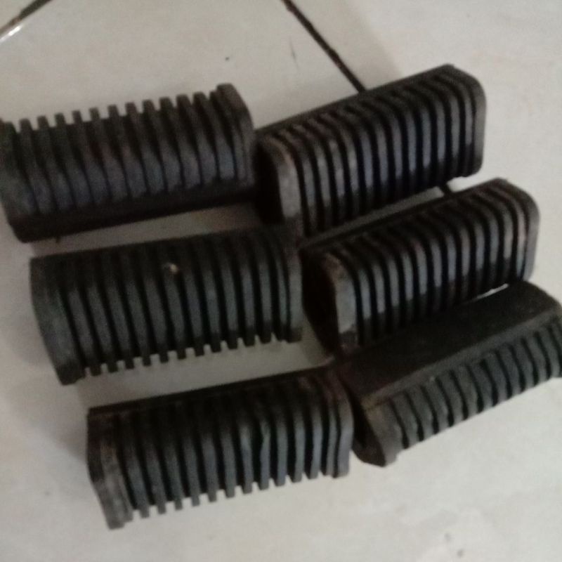 Karet footstep belakang Suzuki RC series