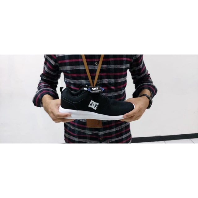 DC SHOES