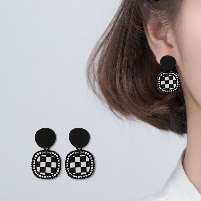 ISANUR97 | Anting Stud Anting Tusuk Motif Leopard Kotak-Kotak Anting Monocrome