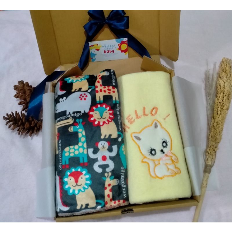 PASTI TERMURAH!!! HAMPERS BAYI | KADO BAYI | KADO LAHIRAN|HADIAH KADO HANDUK BAYI DAN SELIMUT-Kuning (safari grey)