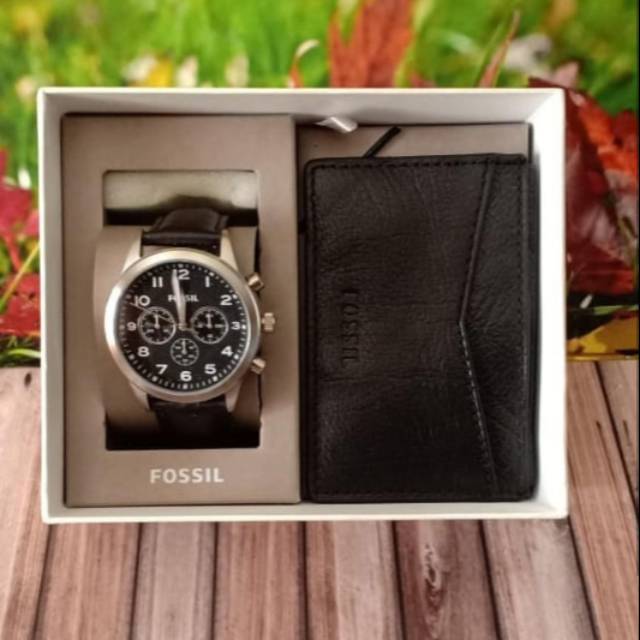 Fossil set wallet card