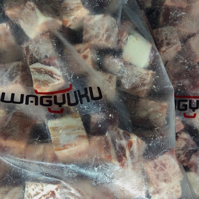 

Saikoro Wagyu Cube Tersedia beberapa ukuran