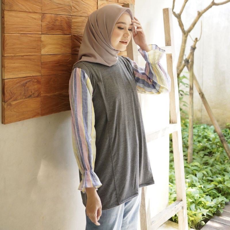 Lily Blouse by Vanilla Hijab (S/M)