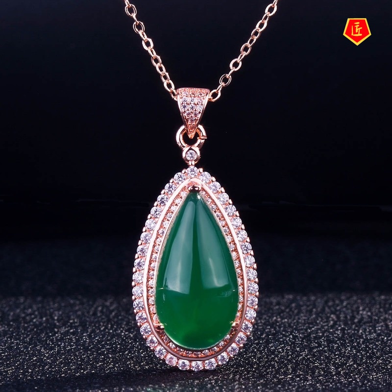 [Ready Stock]Micro-Inlaid Diamond Chalcedony Pendant 18K Rose Gold Necklace Women's Elegant Fashion