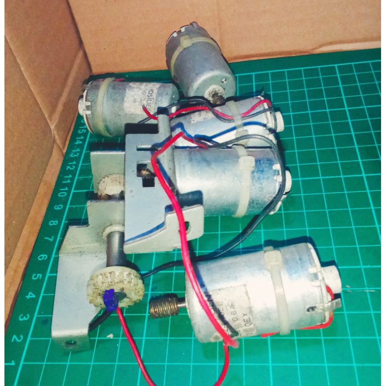 DC motor hosiden 21,6vdc -4000rpm