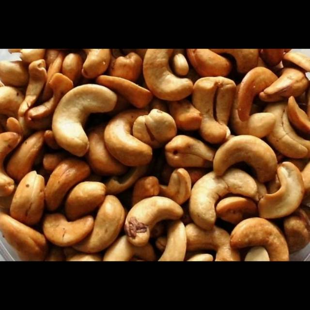 

Kacang mede original (asin, gurih) 1ons