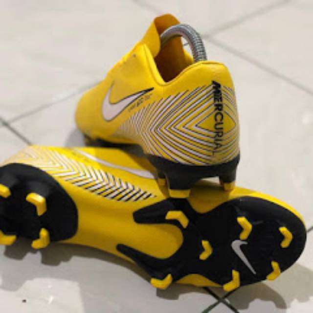 nike mercurial vapor xii academy neymar