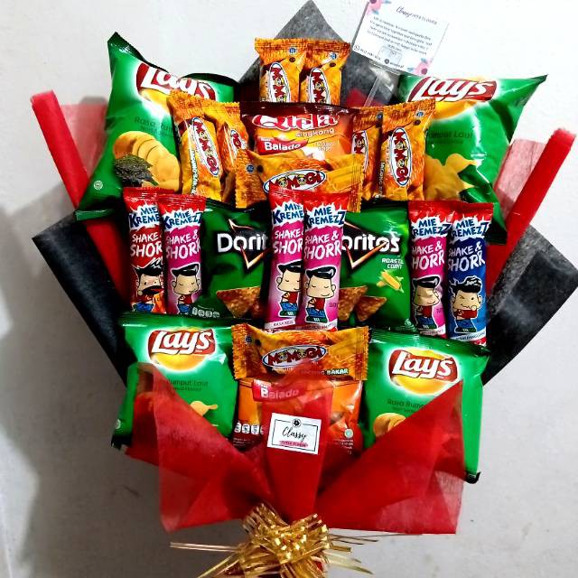 

Snack Bouquet / Buket Bucket Snack Makanan Cemilan / Hadiah Kado Wisuda Ulang Tahun Anniversary