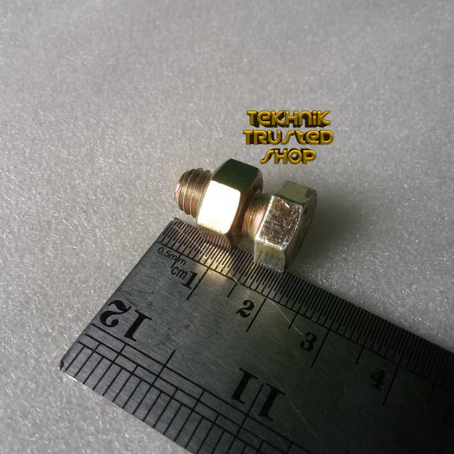 Baud dan mur galvanis kuning satu set m8x15mm kunci 12 untuk rak besi siku lubang