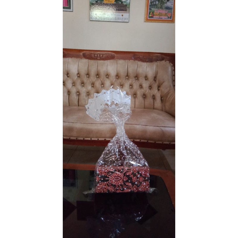 

Tempat pensil dari kardus