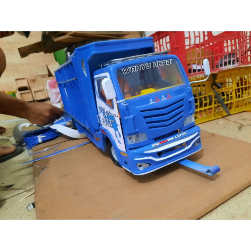 Miniatur Truk Oleng Wahyu Abadi Bisa Jungkit Kabin Ukuran Jumbo Full Lampu Led Shopee Indonesia