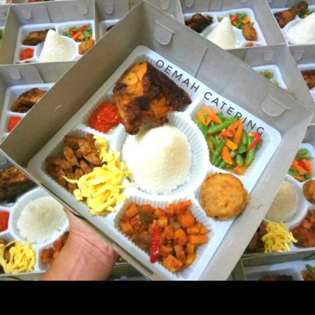 (DUS+MIKA SEKAT 7) 1Set Box Nasi + Mika Nasi Sekat 7 Harga Grosir/ Box Tumpeng/Dus Nasi