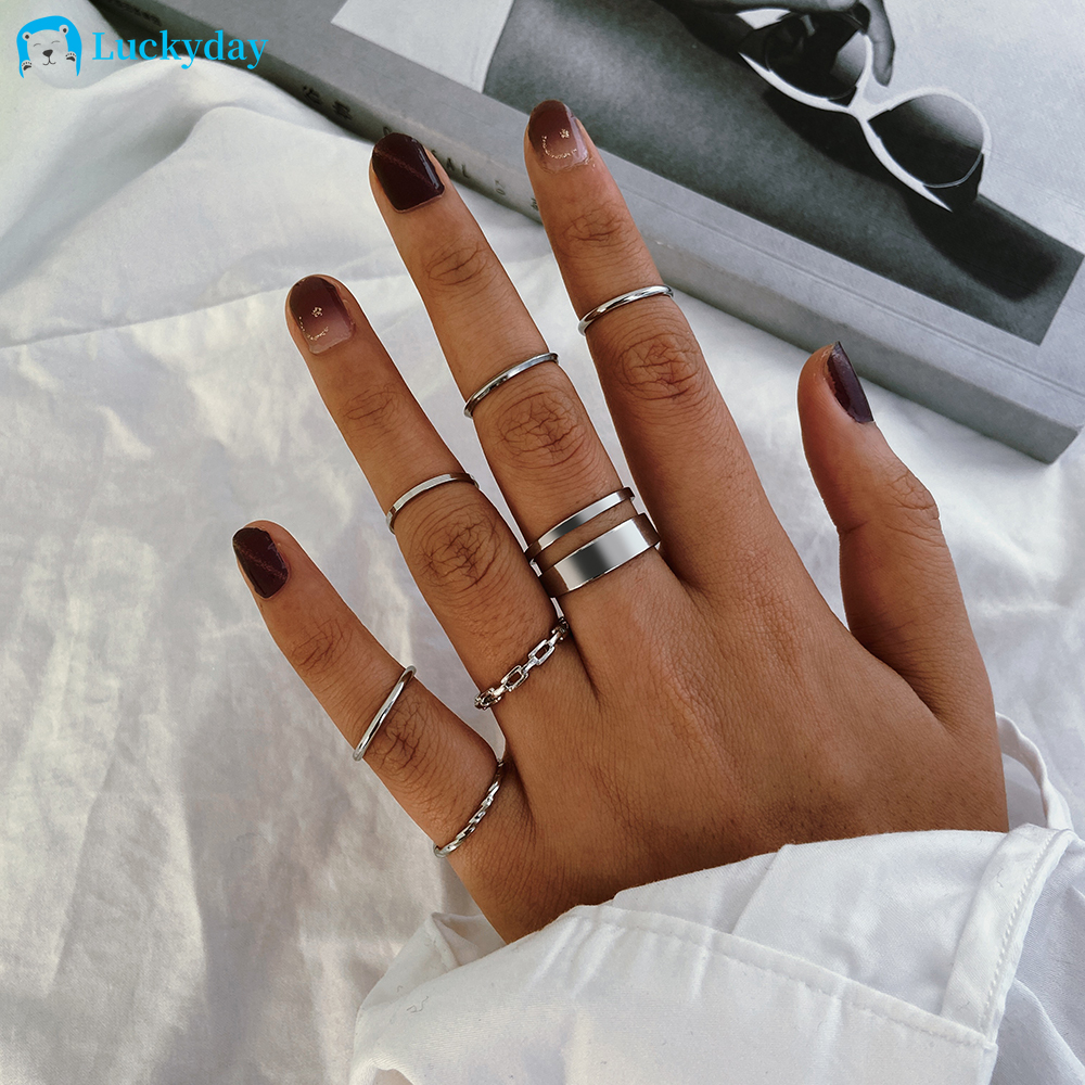 YEEZII 7pcs / Set Cincin Emas Adjustable Gaya Korea Untuk Wanita