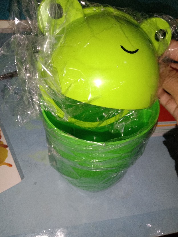 Tempat Sampah Karakter