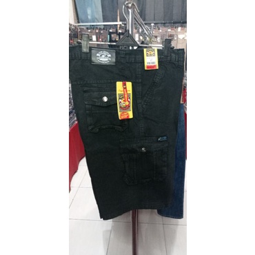 CELANA PENDEK BAWAH LUTUT/CELANA 3/4