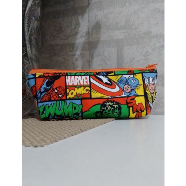 

tempat pensil motif Marvel