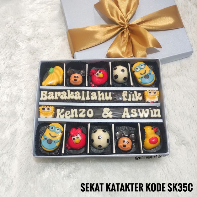 

SK35c- coklat box sekat karakter - anak sholeha cokelat huruf kotak parcel hadiah bagabaga choco