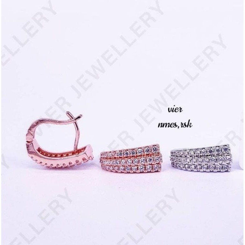 Anting berlian/replika,vier setara dgn titanium,mata micro diamond yg dpake ditoko mas,awet,thn lama