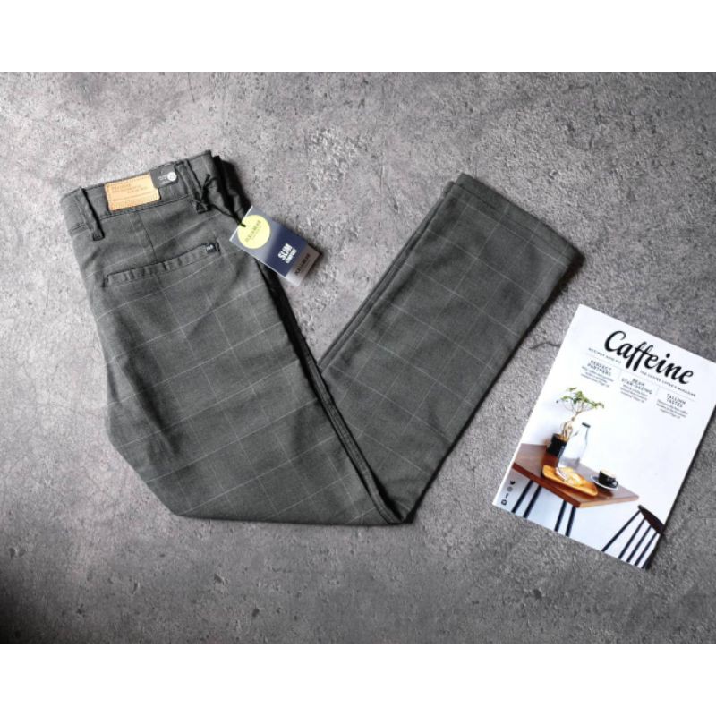 Pull&Bear Celana Chino Tartan Abu Kotak Adem Skinny Fit