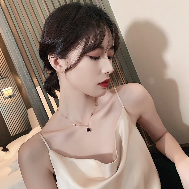 Kalung Bahan Stainless Steel Untuk Wanita