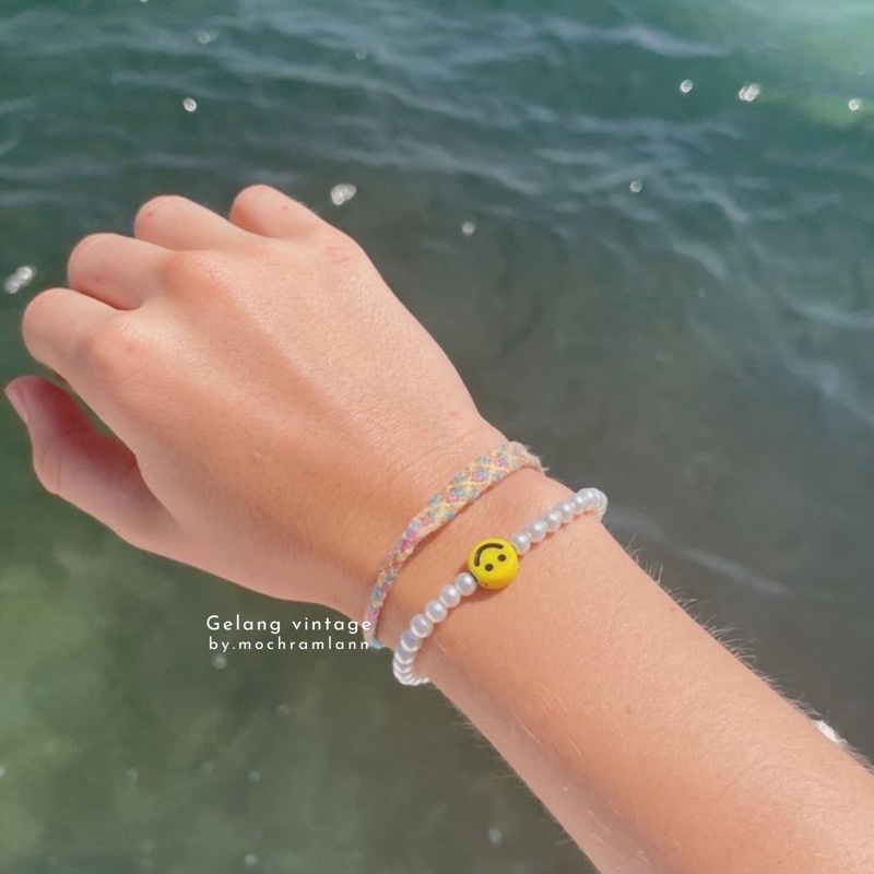 gelang manik mutiara model SMILE KUNING/ pearl bracelet Aesthetic/ Gelang Vintage