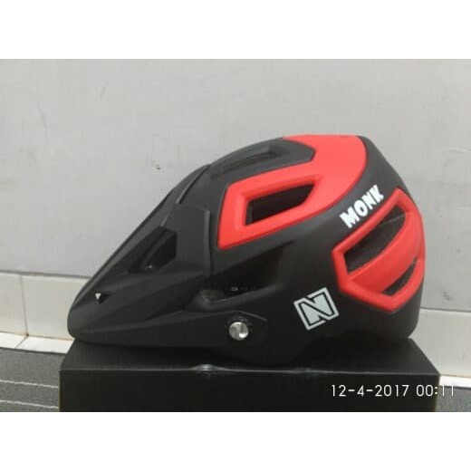 Helm sepeda nautilus monk