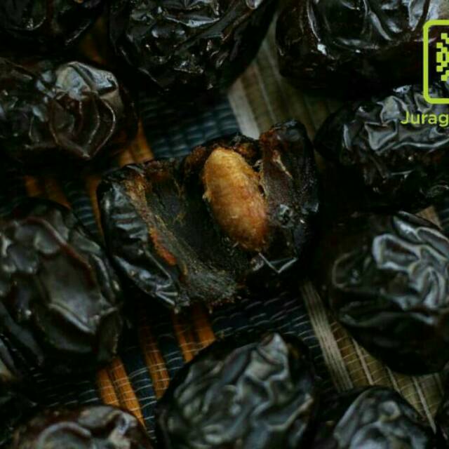 

Kurma Ajwa