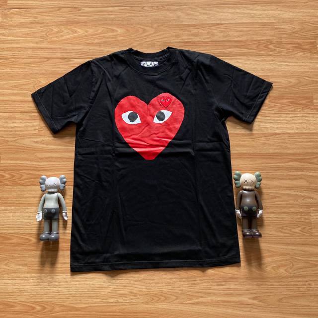 DISTRO KAOS PLAY CDG LOGO DOUBLE HEART BLACK UNISEX