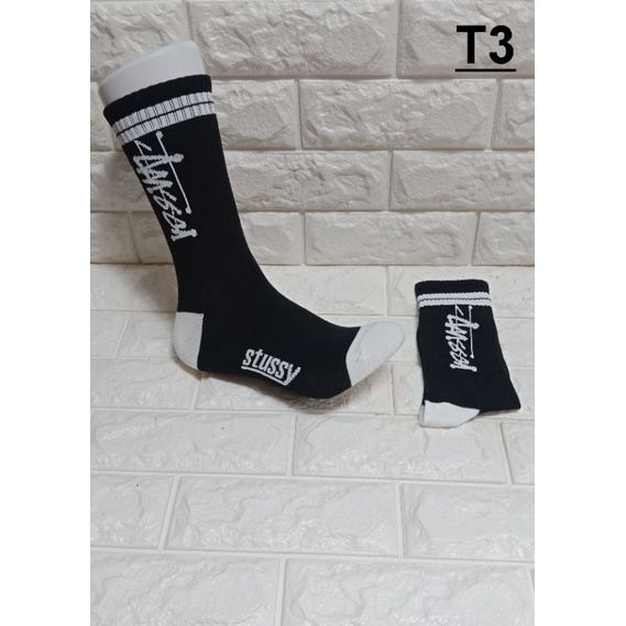 KAOS KAKI MOTIF STUSSY