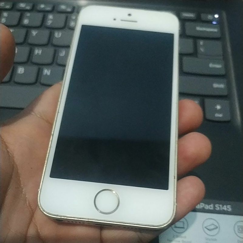 Iphone SE bekas bypass by pass