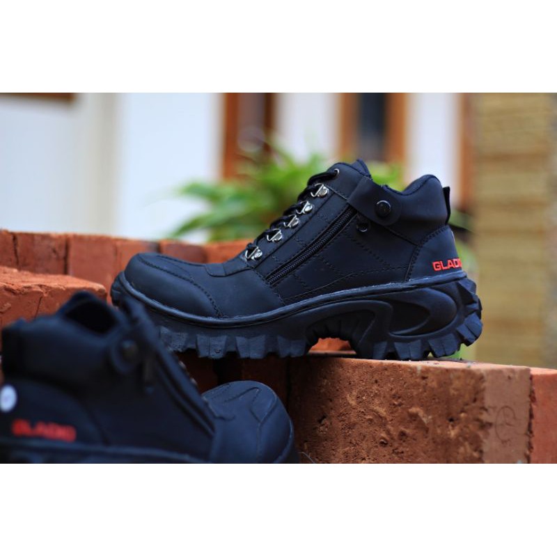 sepatu boots safety pria