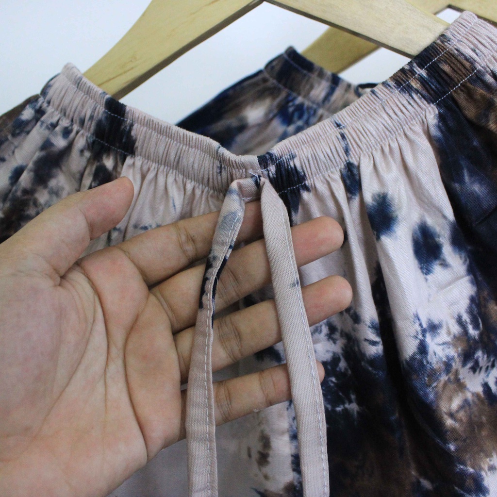 Celana Pendek Tie Dye / Hot Pants Wanita