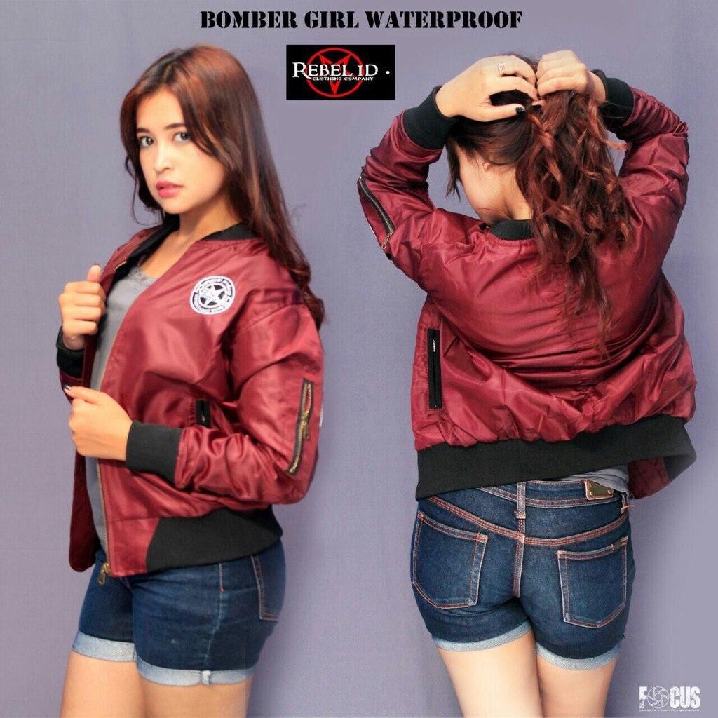 Jaket Bomber Wanita bahan Taslan sisa 1 piece