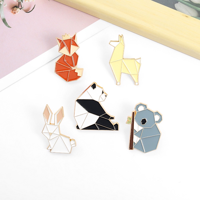 [Women &amp; Men Cartoon Fox Panda Koala Alpaca Rabbit Animal Enamel Brooches] [Clothes jacket Metal Brooch Pins] [Denim Shirt Lapel Hat Collar Jewelry]