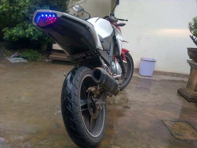 STOP LAMP LED LAMPU BELAKANG VIXION NVA NVL 3 IN 1