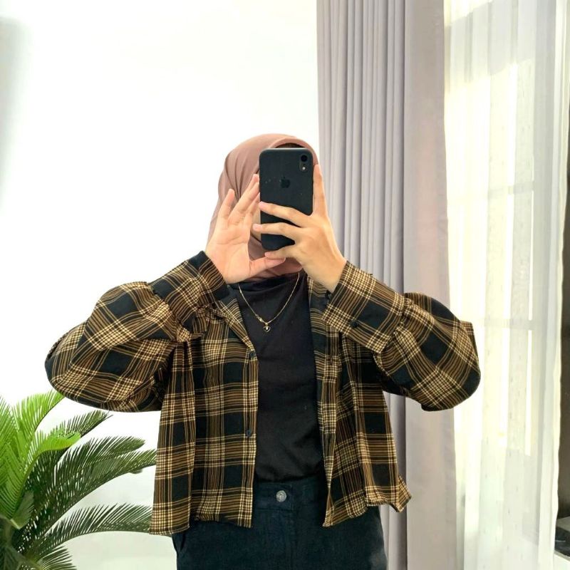 BLOUSE KEMEJA CROP TARTAN WANITA / KAMEJA TARTAN OVERSIZE / KEMEJA PUTIH POLOS / ATASAN KEMEJA KOTAK KOTAK BLOUSE CROP TOP OUTER OVERSIZE WANITA LENGAN PANJANG BALON MOTIF TARTAN PLAIN PLAID CROP