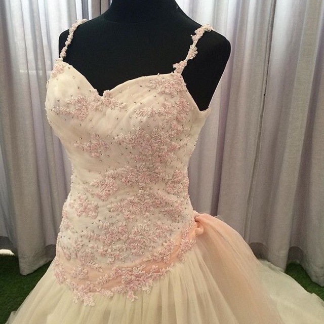 PRELOVED Baju/Dress/Gaun Pengantin Wedding Pesta Pink Putih Bahan Tulle Payet