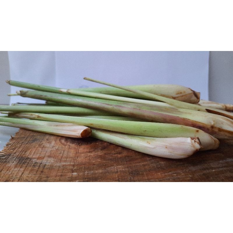 

Daun Sereh Segar TANPA PESTISIDA (250 Gr)
