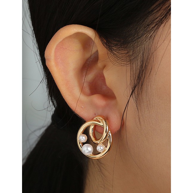 LRC Anting Tusuk Fashion Gold Color Geometric Round Pearl Earrings K78406