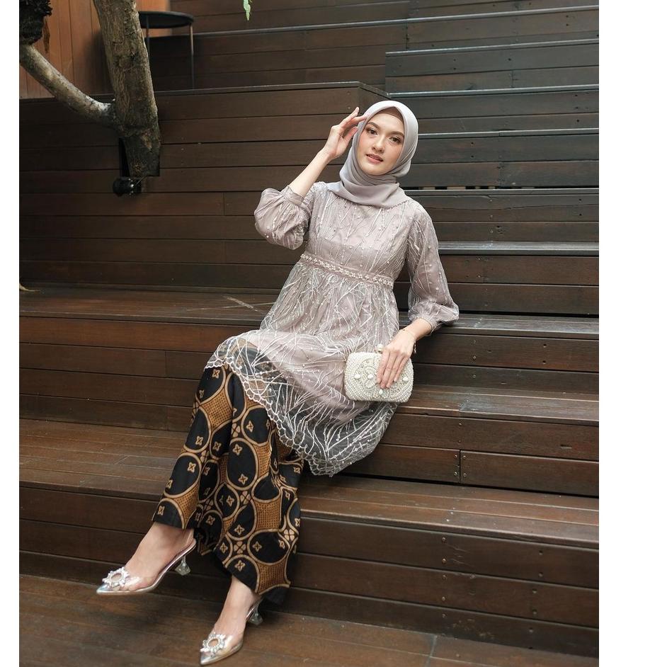 Paling Disukai.. Batik Couple Kebaya Modern  Kebaya Tunik  Tunangan  Wisuda  Kondangan  Lamaran Bati