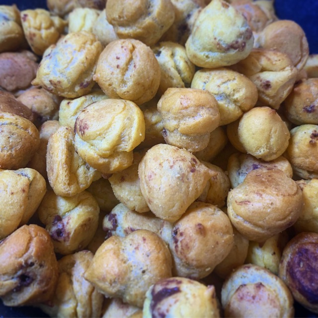 

Kue Soes Chocolate Lumer 200gr