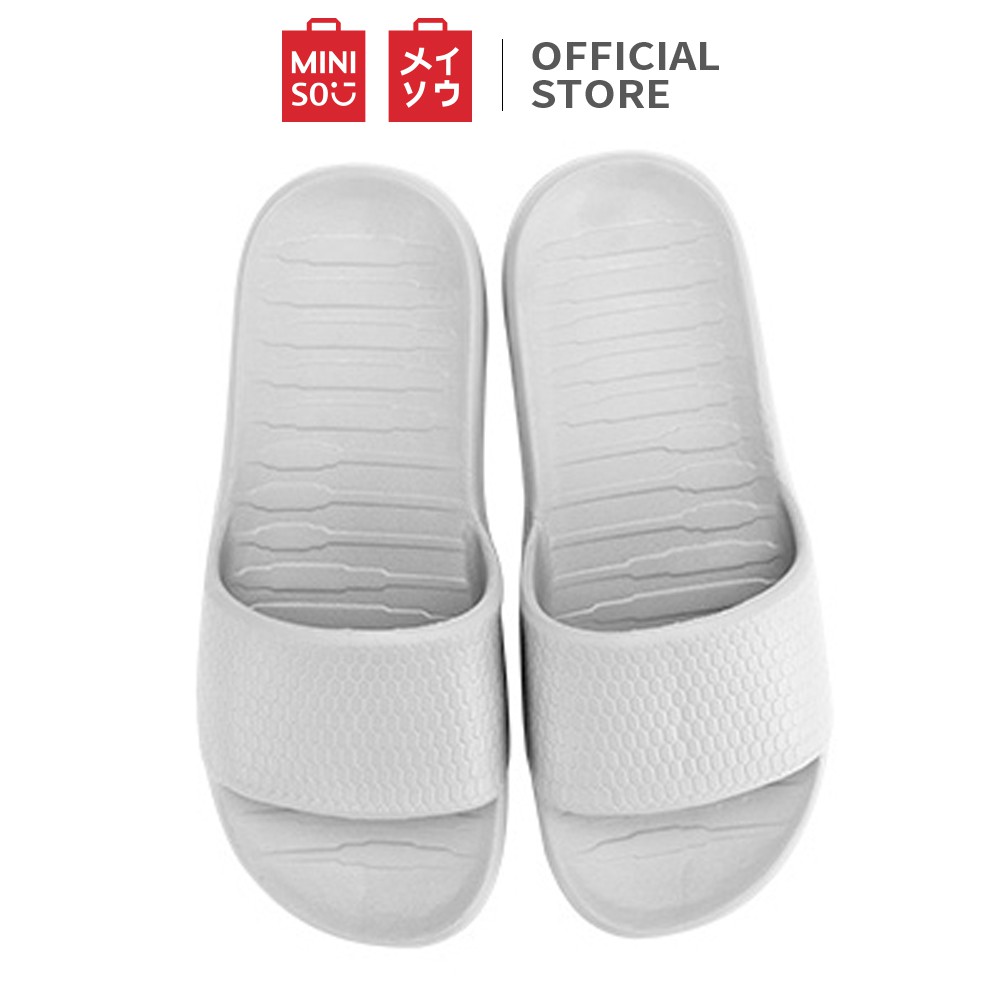 MINISO official flip flop Sandal kamar mandi wanita berbahan empuk kotak-kotak-C light gray, 41-42