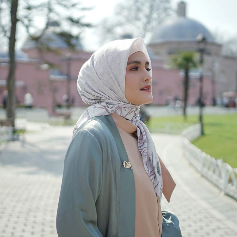 LIGHT GREY CAMLICA SCARF BY DOA DEWI SANDRA