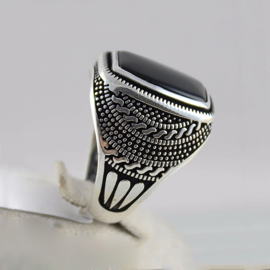 Vintage Punk Batu Hitam Perak Baja Titanium Pria Fashion Perhiasan Pernikahan Pertunangan Rings