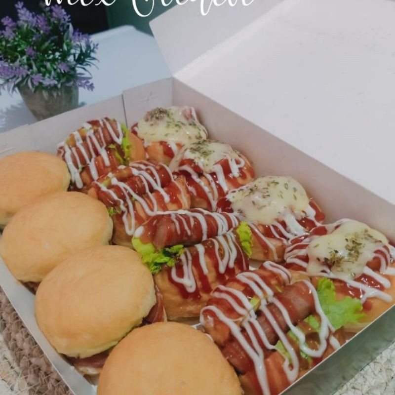 

donut mix gurih isi 12pcs